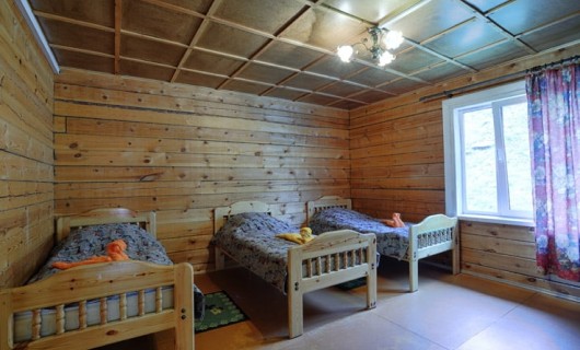 Трехместный с балконом и видом на Байкал