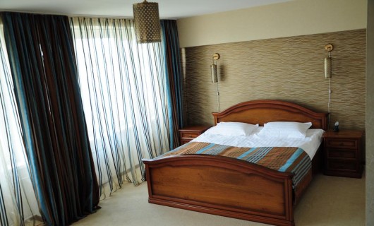 Представительский с видом на город одноместное/двухместное размещение