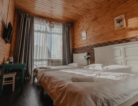 LARCH  boutique hotel